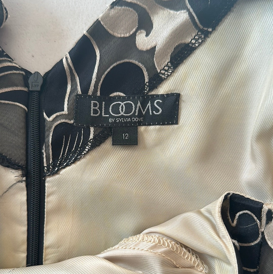 Blooms | dress | size 12 | midi length