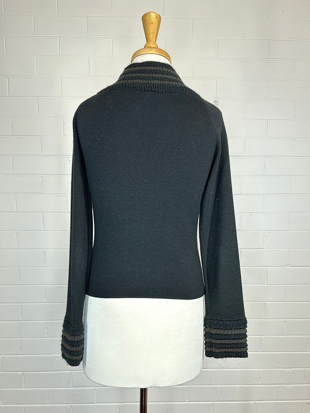 Marilyn Seyb | New Zealand | sweater | size 12 | v-neck