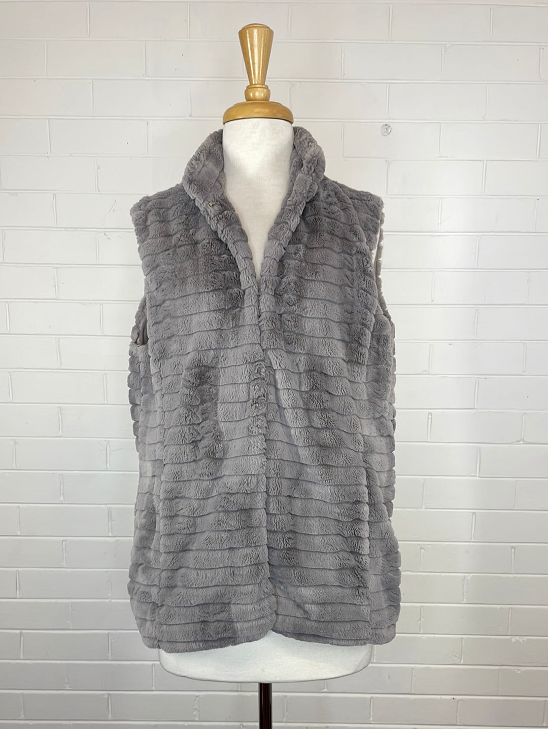 Duchamp | London | vest | size 12 | open front