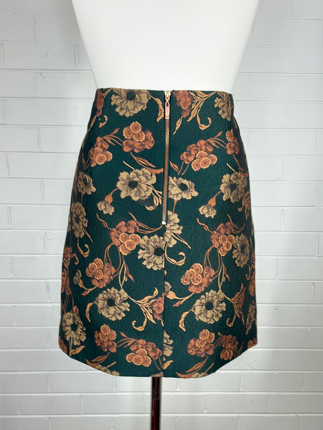 Cue | skirt | size 12 | knee length