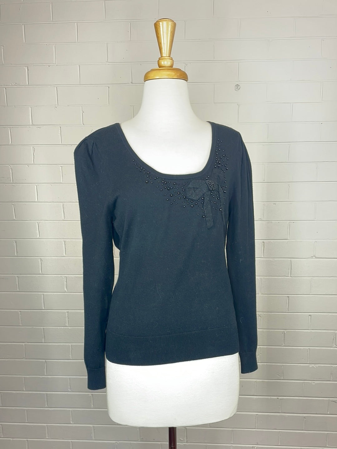 Review | sweater | size 10 | scoop neck