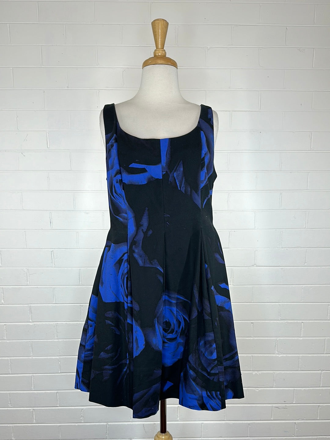 GAP | dress | size 12 | knee length