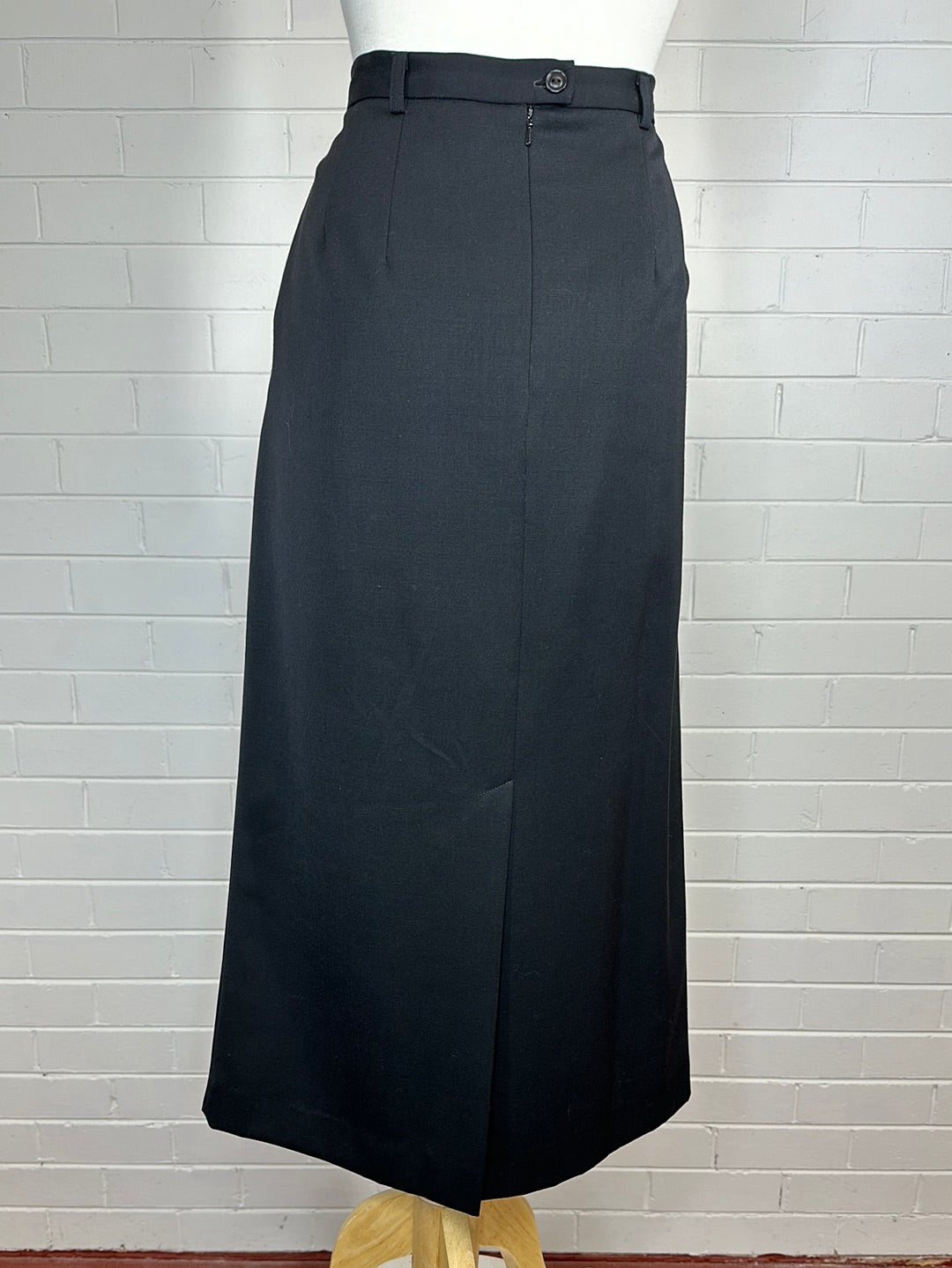 Charade | New Zealand | skirt | size 14 | midi length | 100% wool