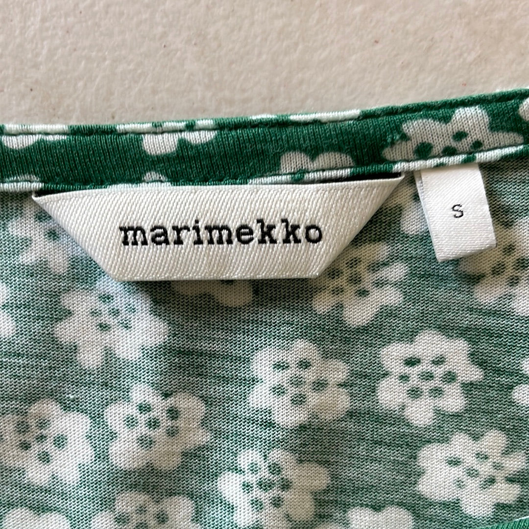 Marimekko | Finland | top | size 10 | three quarter sleeve | cotton lyocell blend