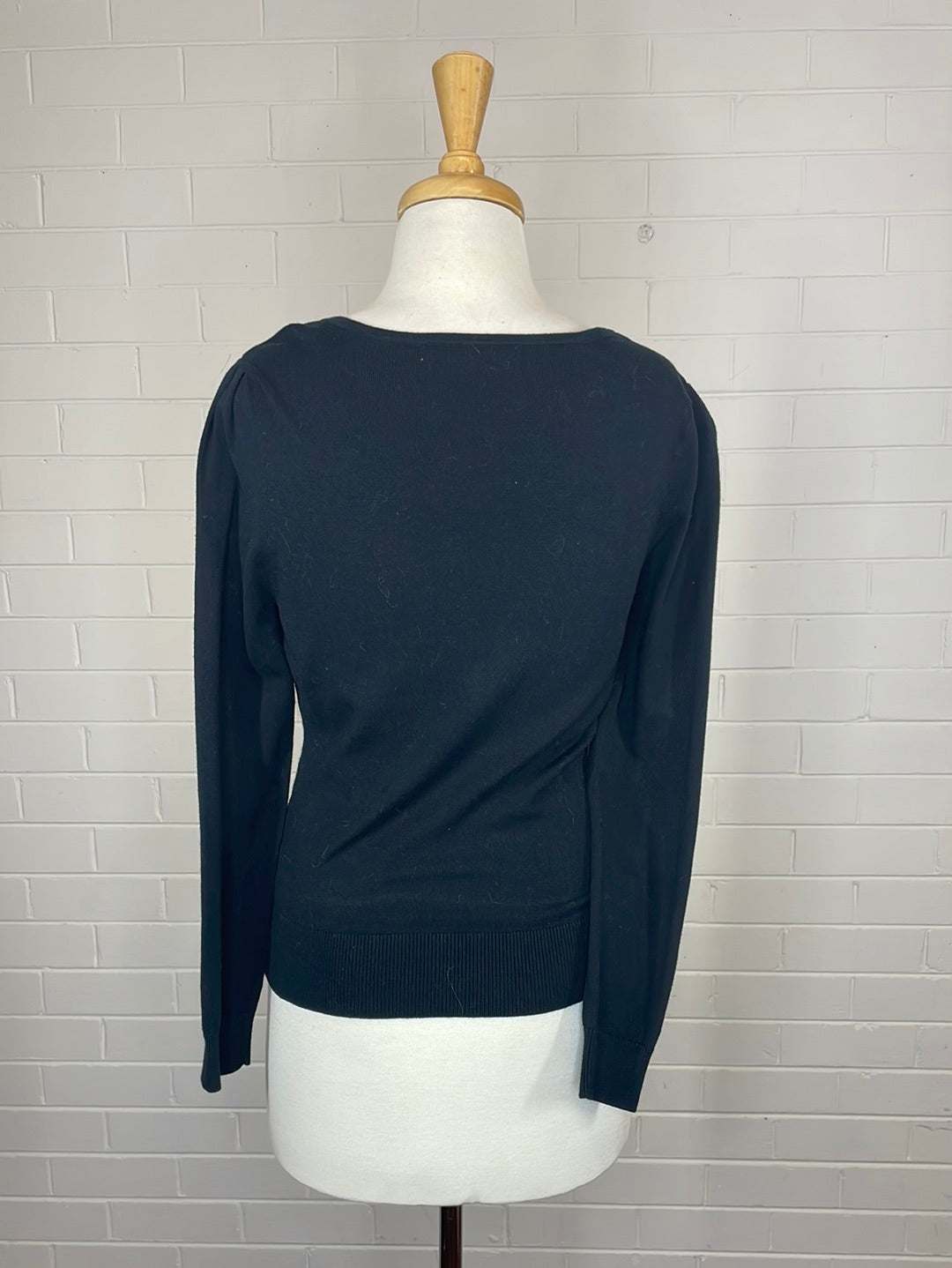 Review | sweater | size 10 | scoop neck