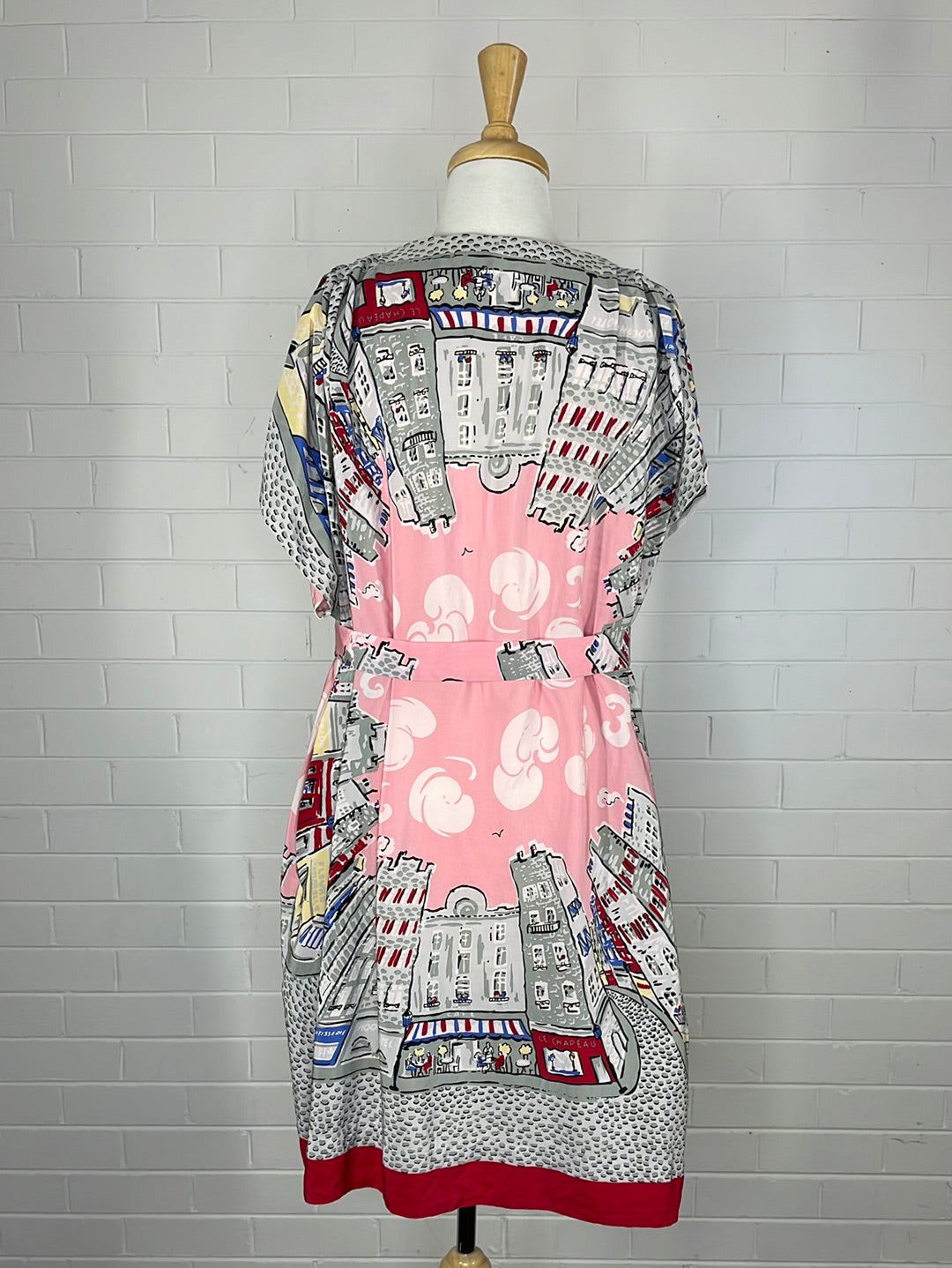 Lisa Ho | dress | size 12 | knee length | 100% silk.