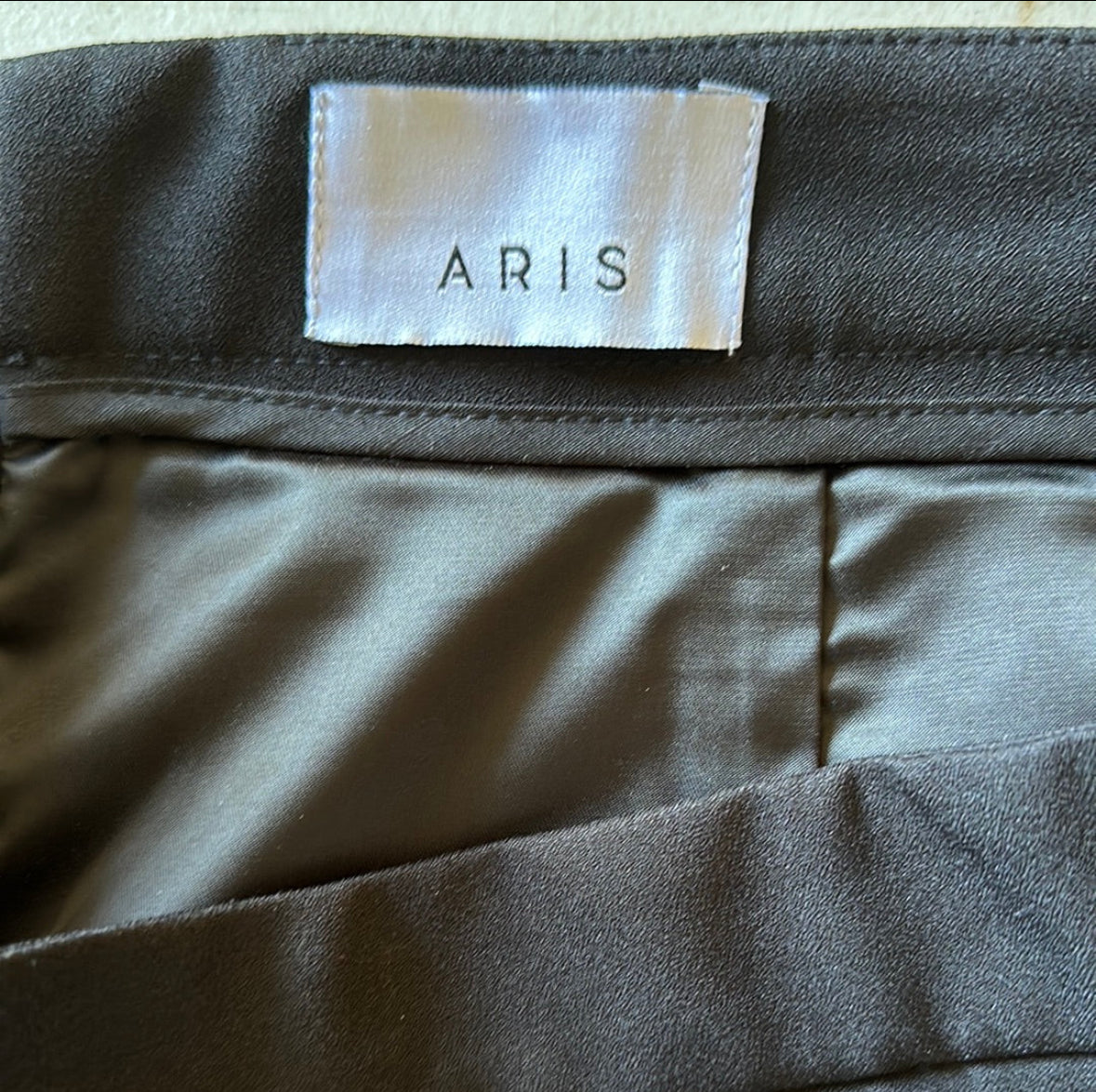 ARIS | skirt | size 12 | knee length