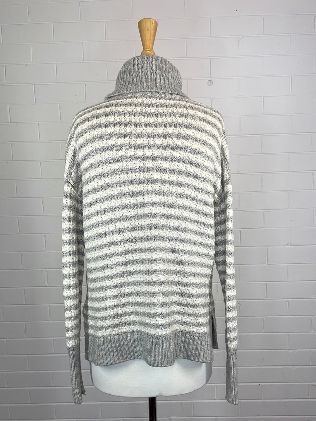 GAP | sweater | size 8 | turtleneck