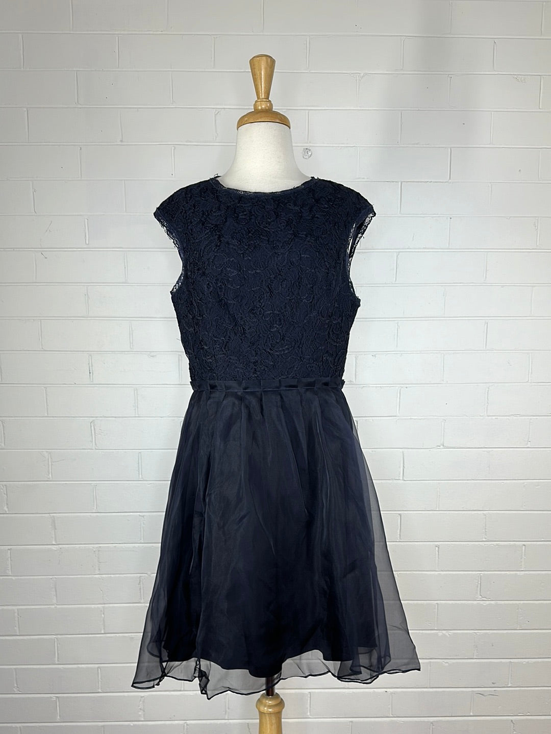 Ted Baker | dress | size 12 | knee length | 100% silk