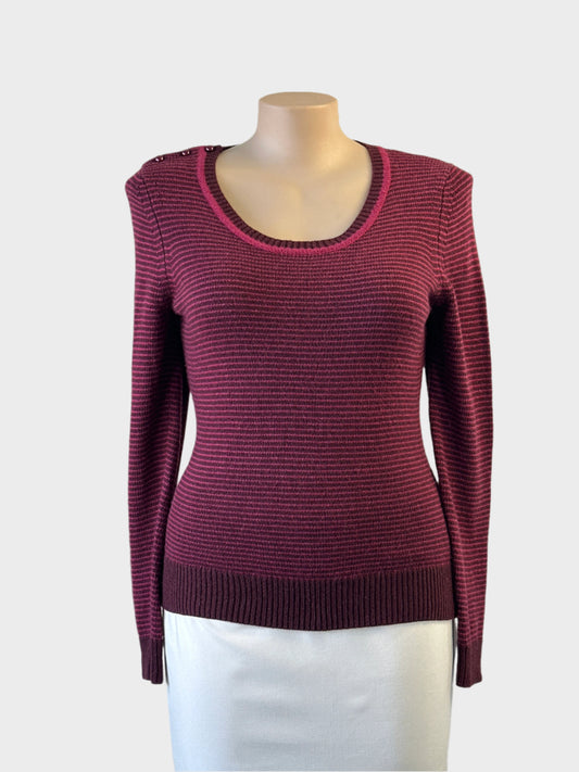 Designer Jigsaw knit sweater in red and pink stripes with rib trim and shoulder buttons for smart casual wear.









Designer Jigsaw knit sweater in red and pink stripes with rib trim and shoulder buttons for smart casual wear.