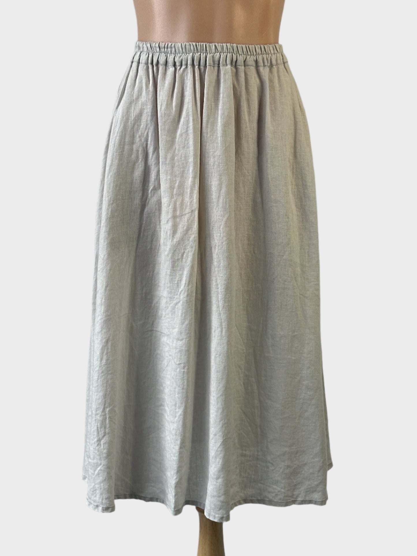 ONE FABLE gathered skirt in grey pure linen with garterised waistband and in-seam pockets for smart casual wear.