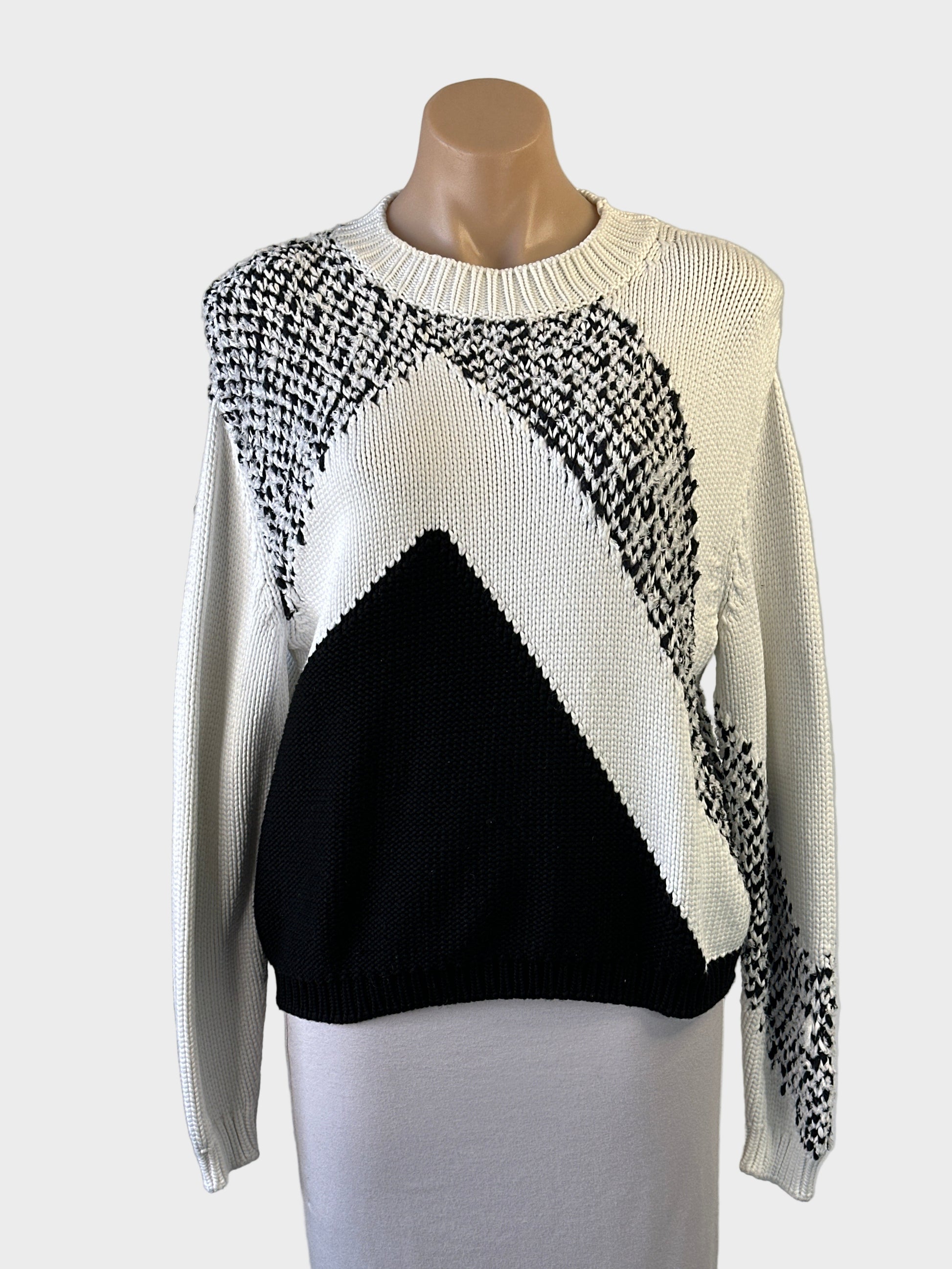 Designer Sportmax black and ivory sweater with tufted intarsia panel and crew neck for smart casual wear