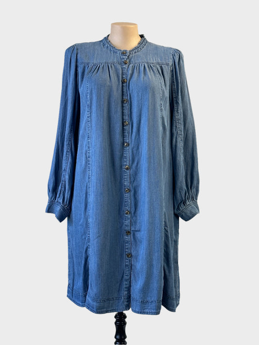 Virtuelle denim shirt dress in blue lyocell with frill collar and straight skirt for smart casual wear.