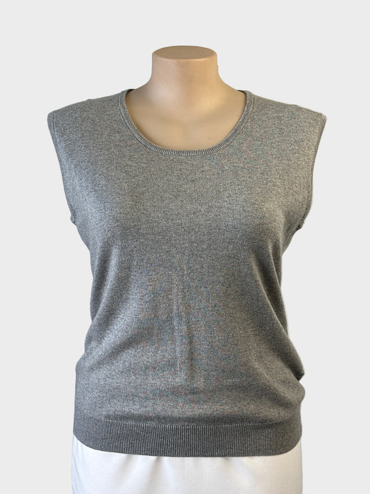 Woolovers dove grey cotton silk vest with round neck, rib trim and wide hip band for smart casual wear