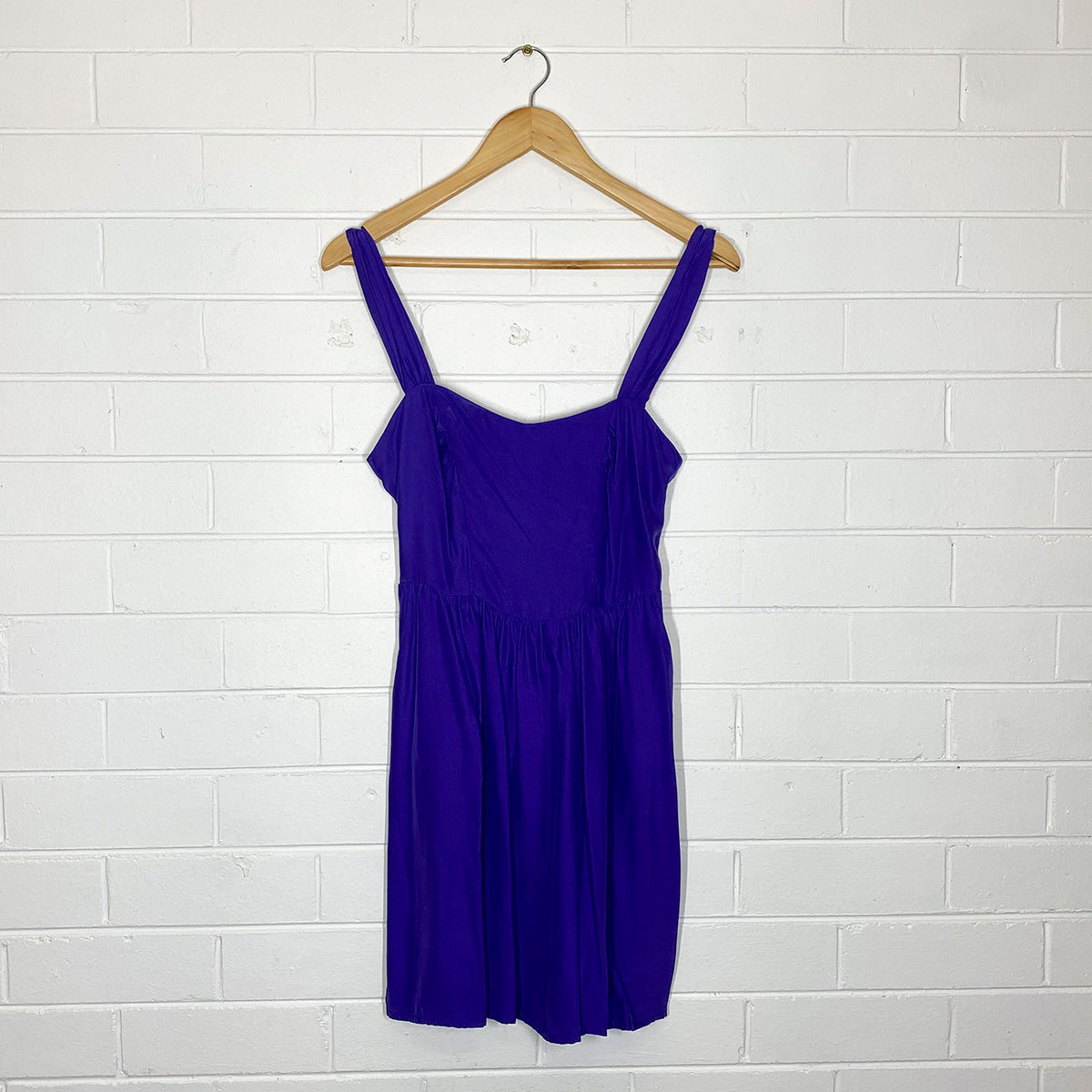 Bettina Liano | dress | size 8 | knee length | 100% silk | new with tags