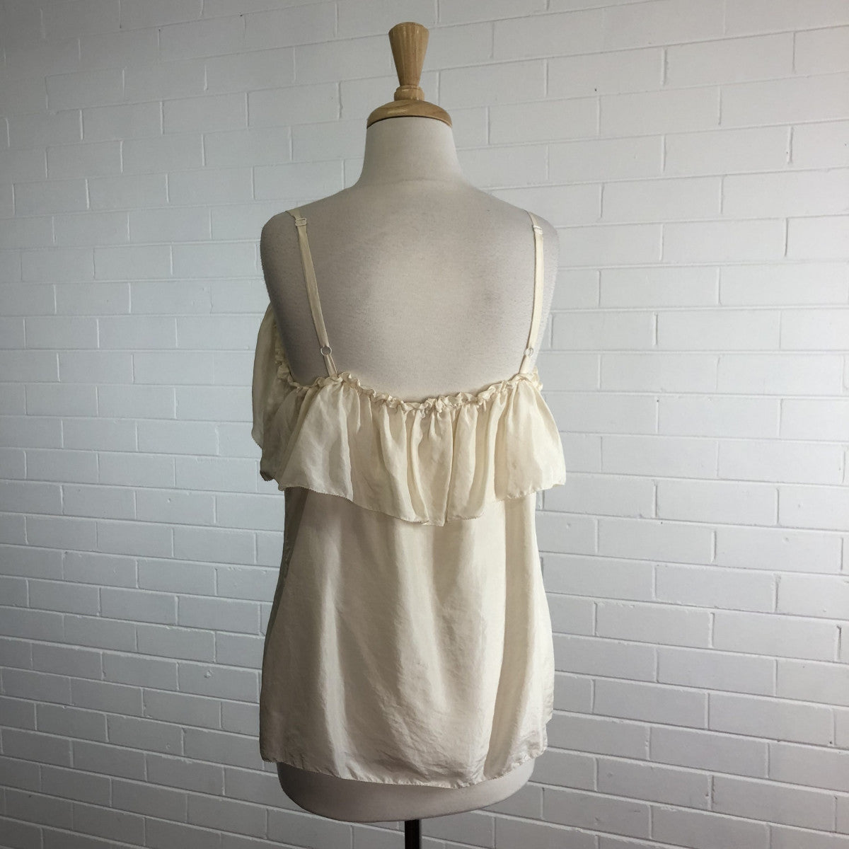 Witchery | top | size 12 | sleeveless | 100% silk