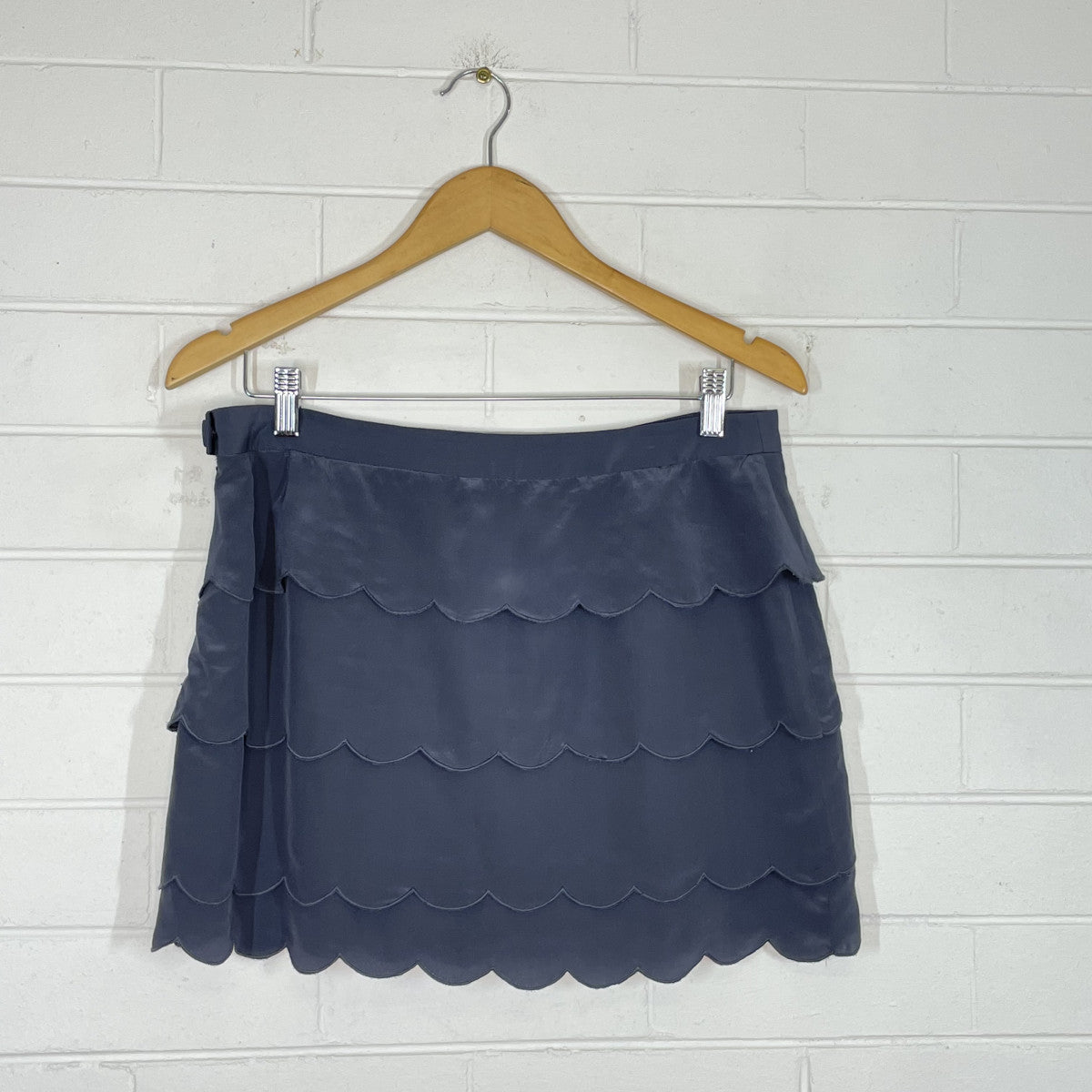 Club Monaco | Canada | skirt | size 8 | mini length | new with tags