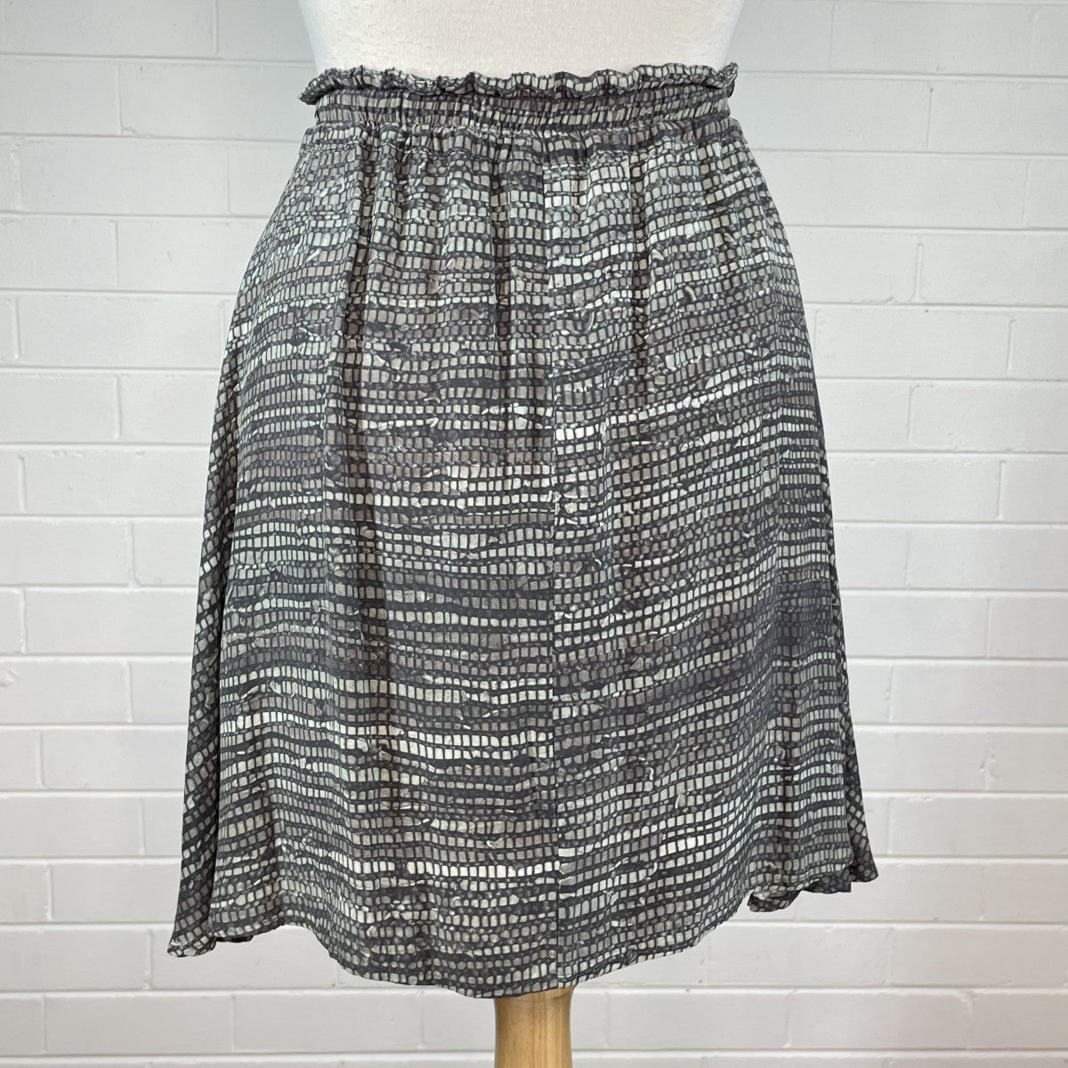 Grey plaid hotsell skirt 100