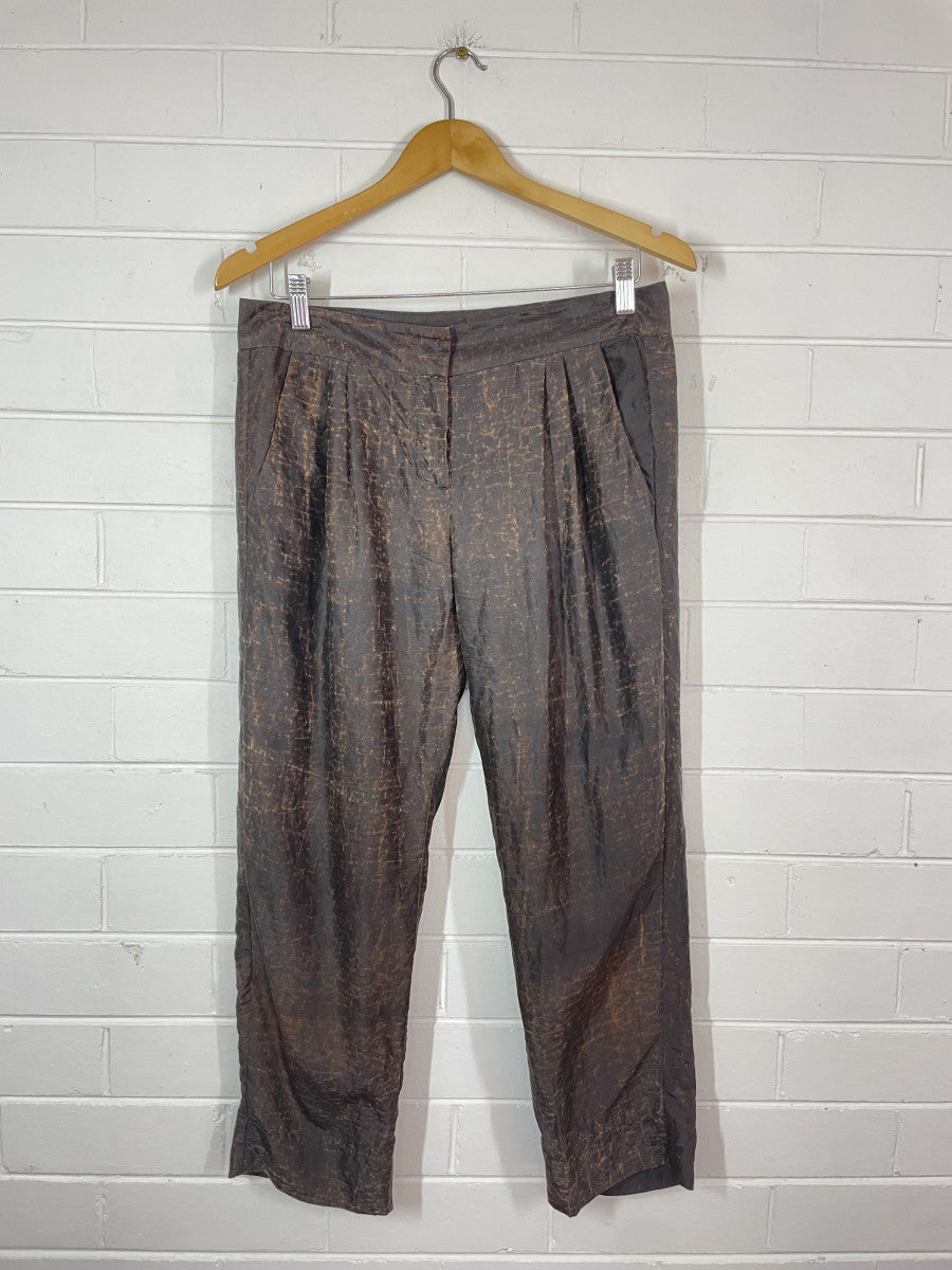 Lisa Ho | pants | size 8 | straight leg | 100% silk