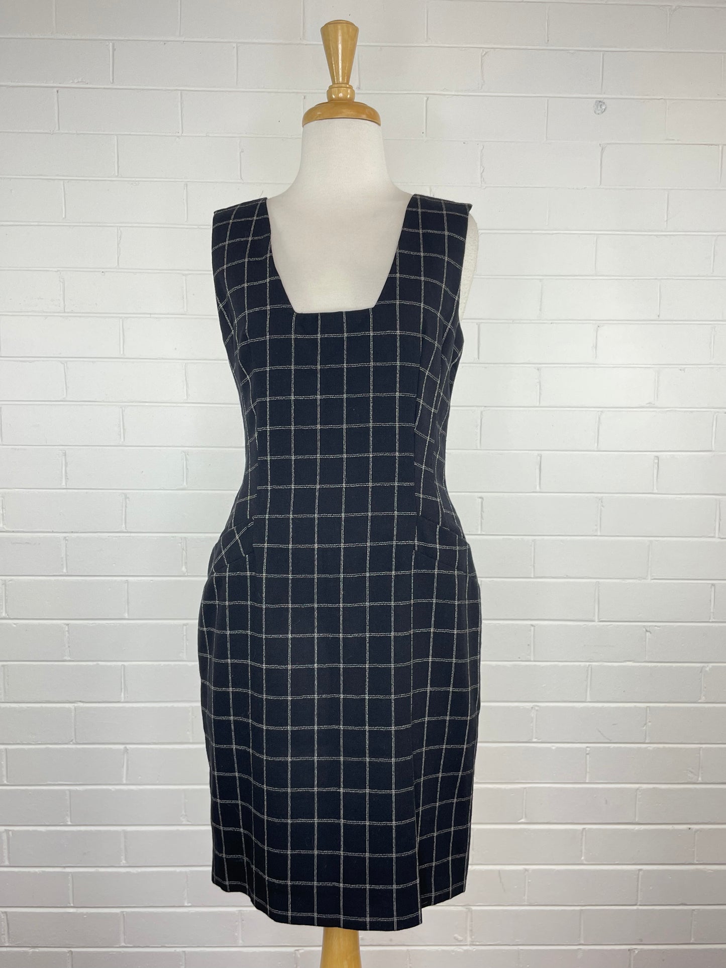 Carla Zampatti | dress | size 8 | knee length | 100% wool