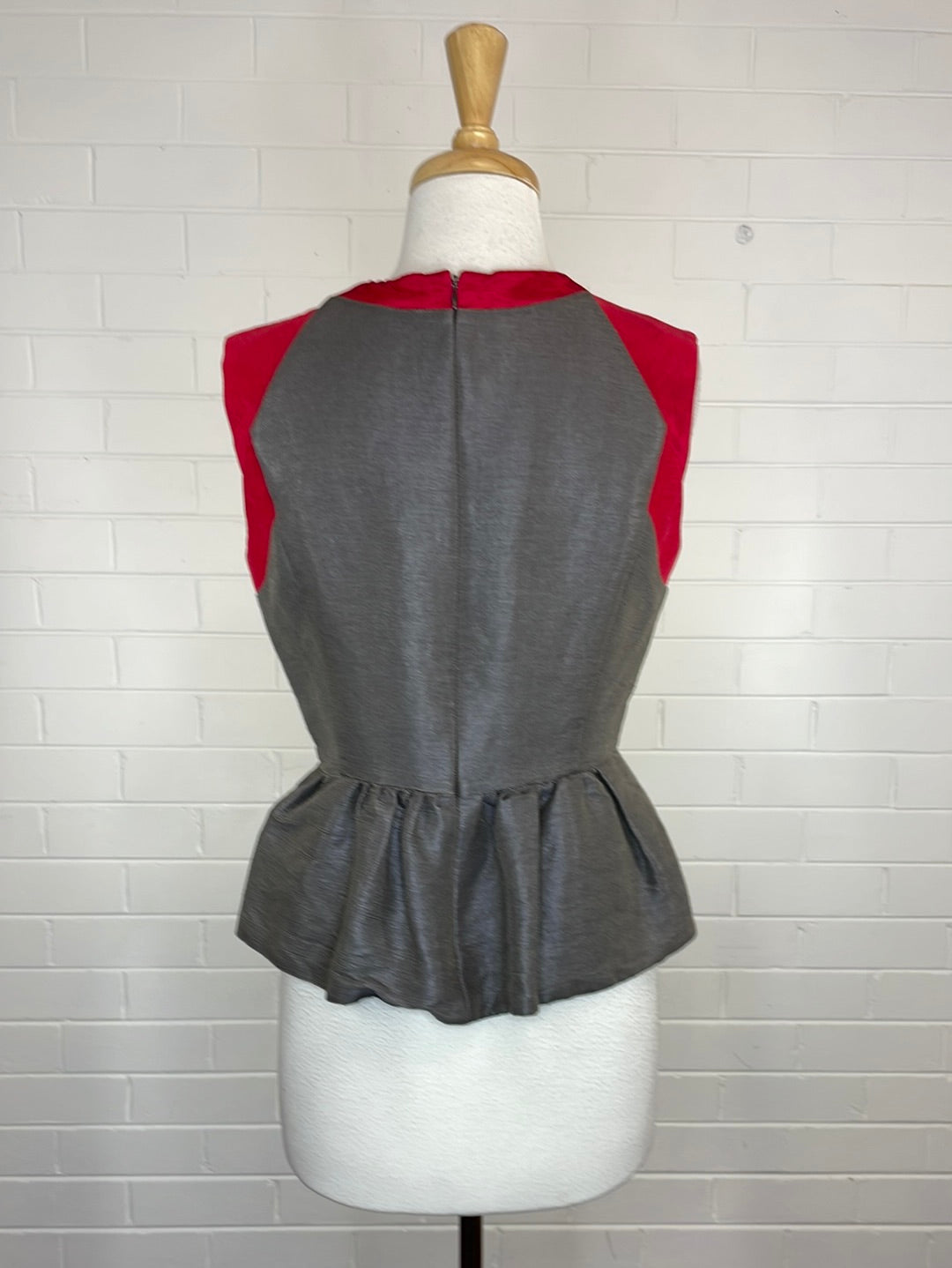 Nicola Finetti | top | size 10 | sleeveless