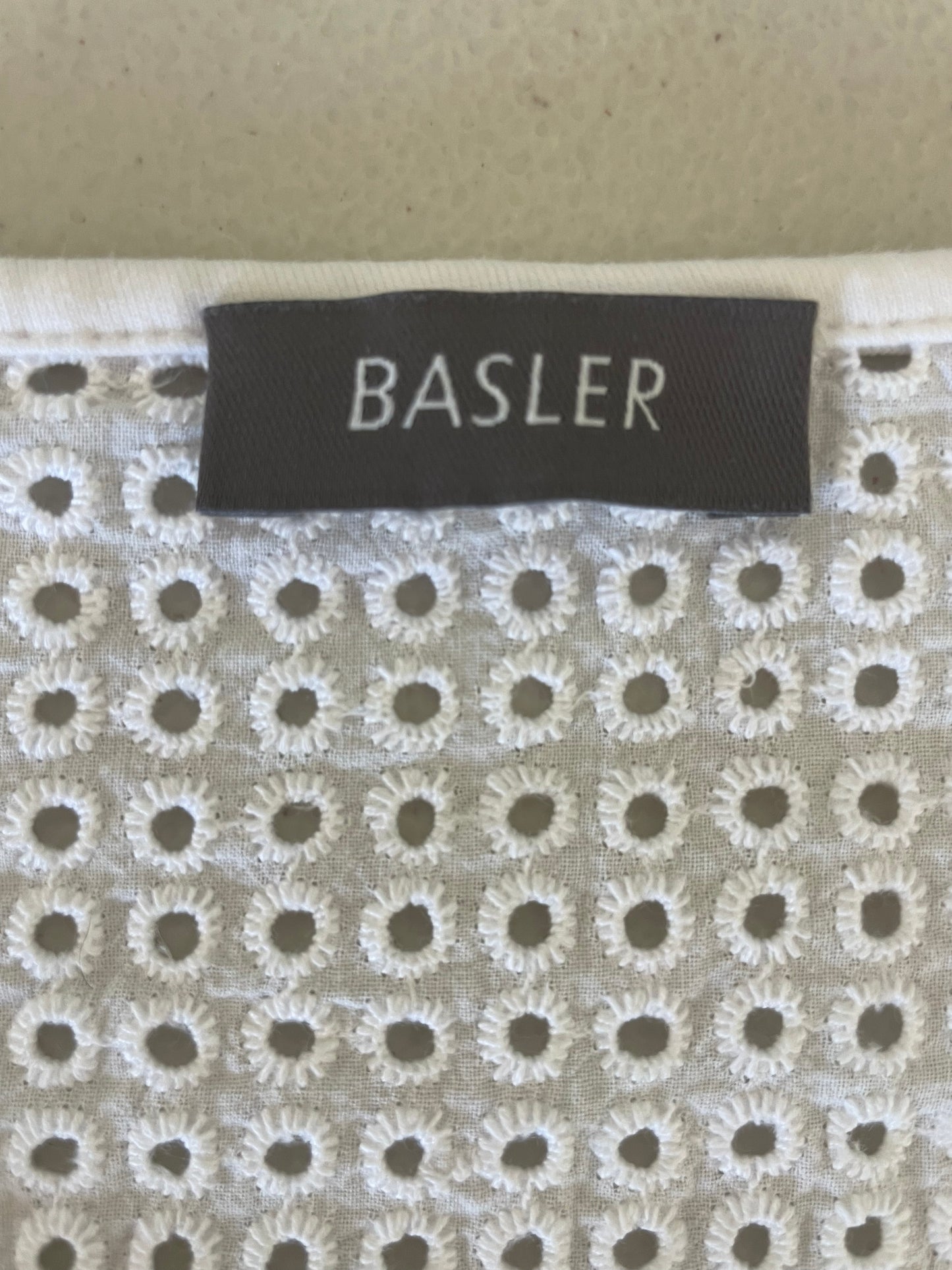 Basler | Berlin | top | size 18