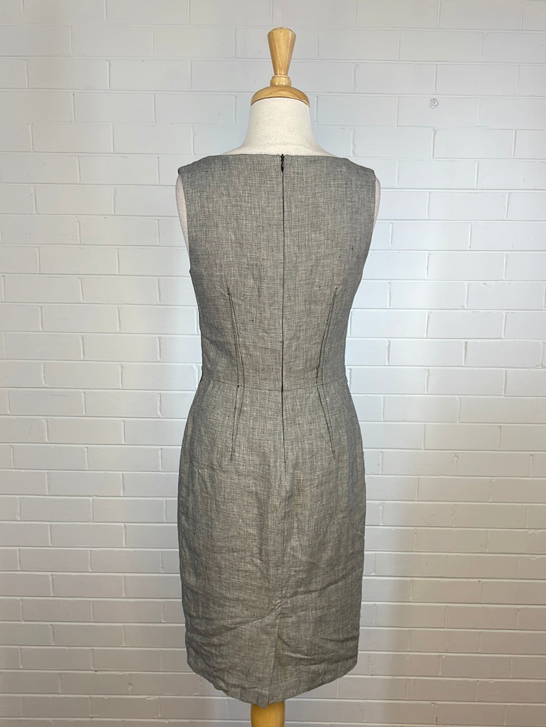 Veronika Maine | dress | size 8 | knee length | 100% linen | made in Australia 🇦🇺