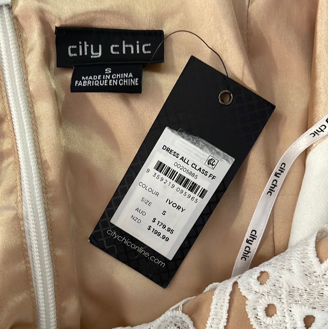 City Chic | dress | size 18 | midi length | new with tags