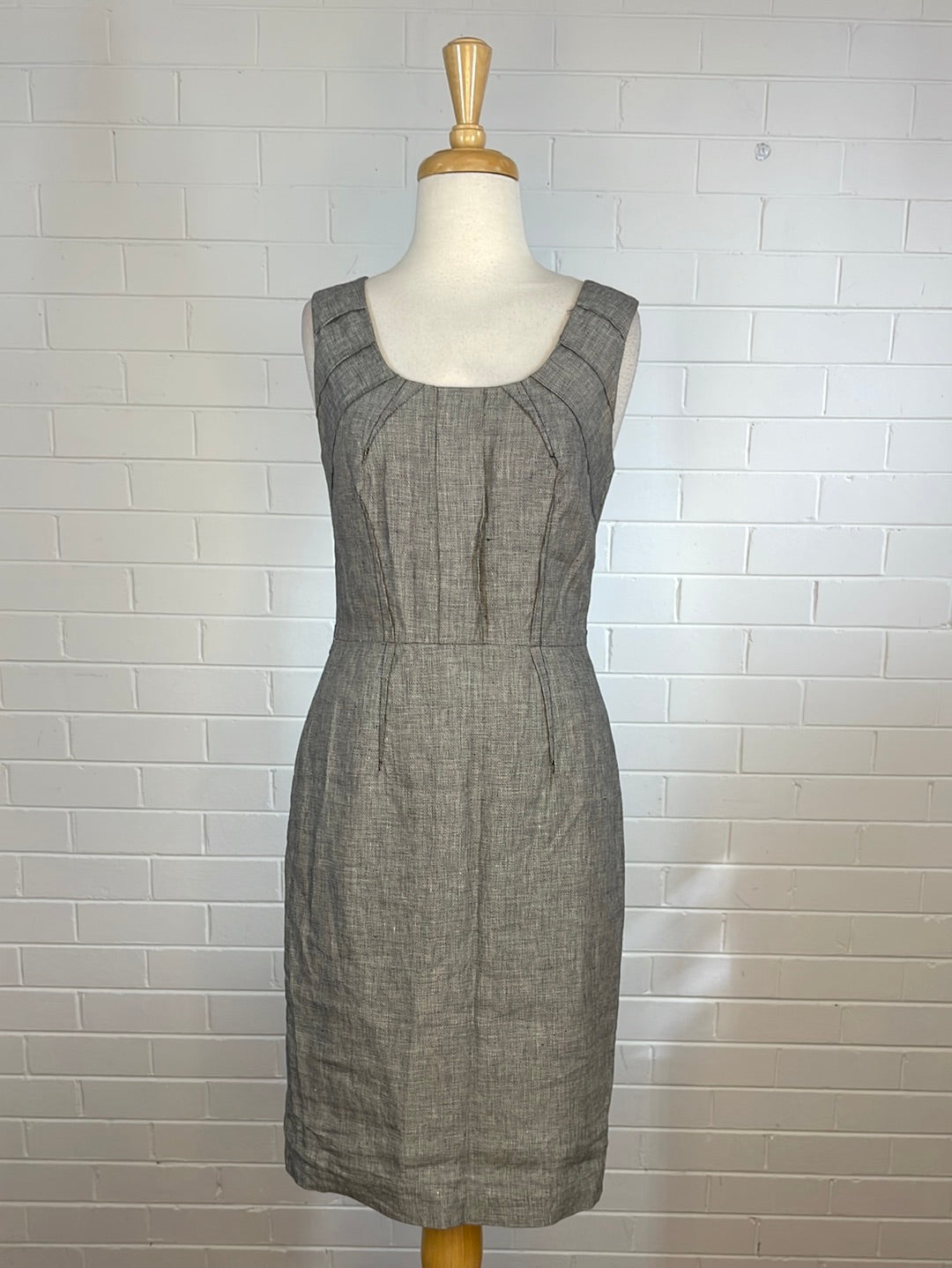 Veronika Maine | dress | size 8 | knee length | 100% linen | made in Australia 🇦🇺