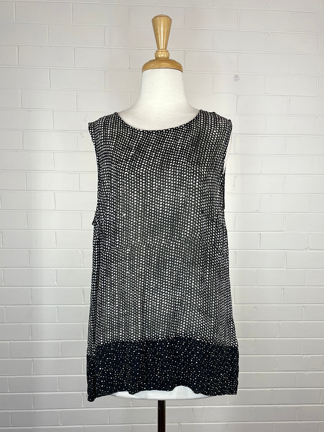 Blue Illusion | top | size 18 | sleeveless