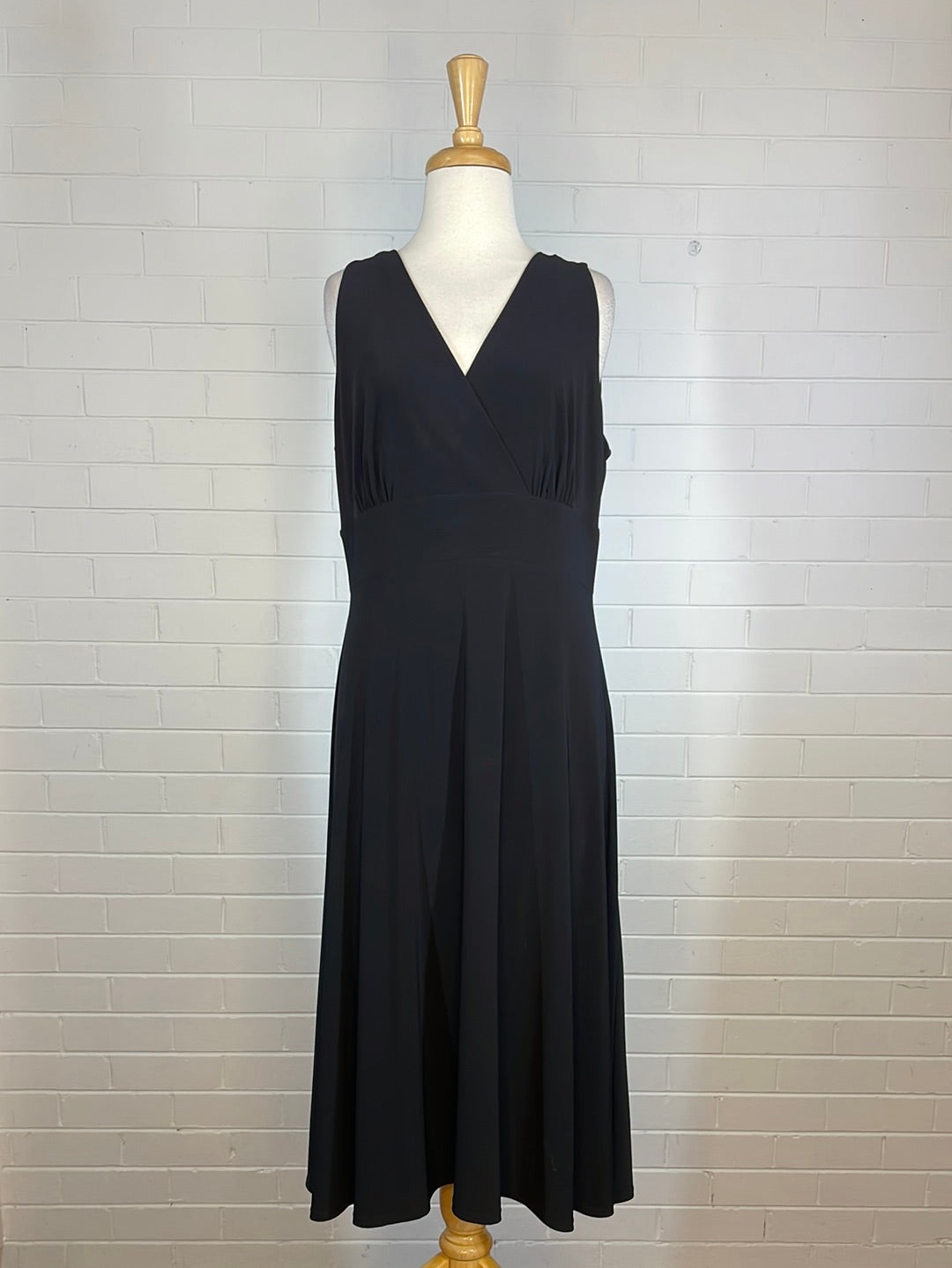 Simona  | dress | size 14 | Mid length